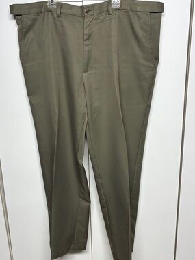 Men's Classic Khaki Pants